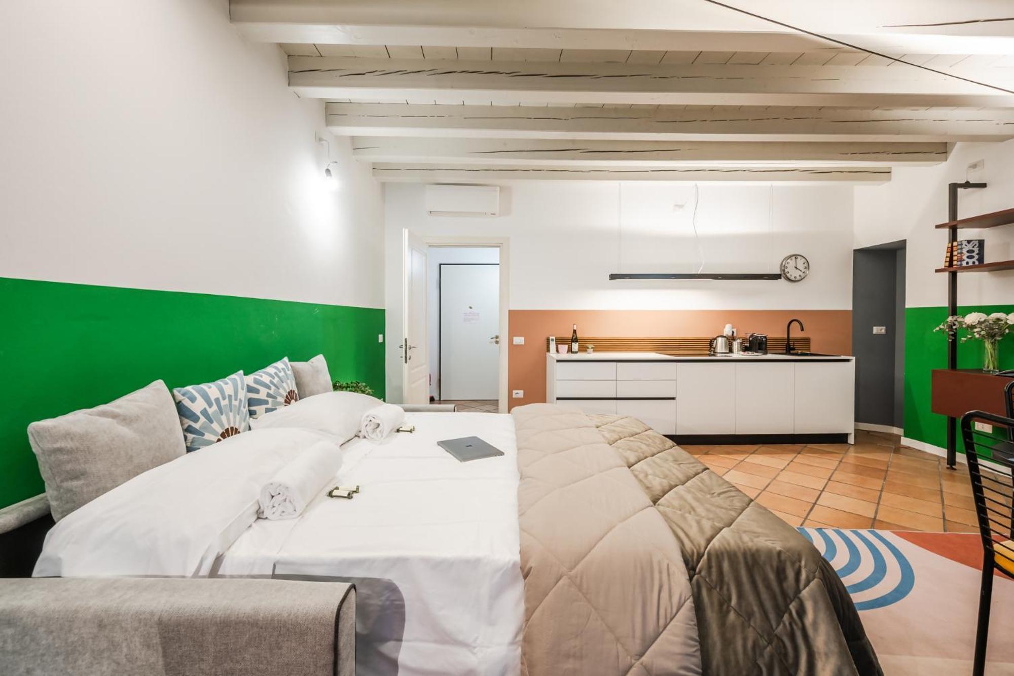 Riverwalk Al Castello Indipendent Apartments Verona Ngoại thất bức ảnh