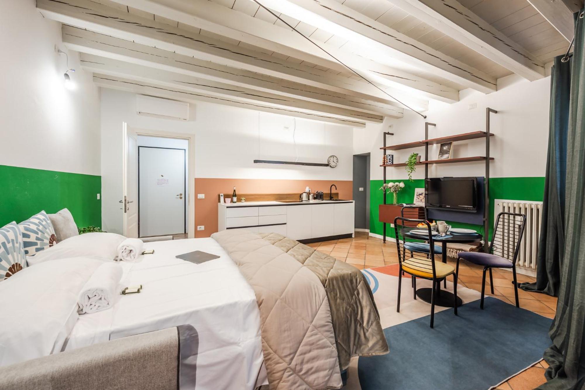 Riverwalk Al Castello Indipendent Apartments Verona Ngoại thất bức ảnh